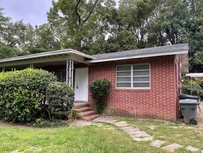 Building Photo - 1912 Nannette Dr