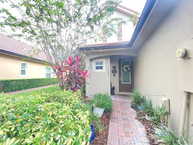 Foto del edificio - EAGLE CREEK (LAKE NONA) - 4BR/3.5BA TWO ST...