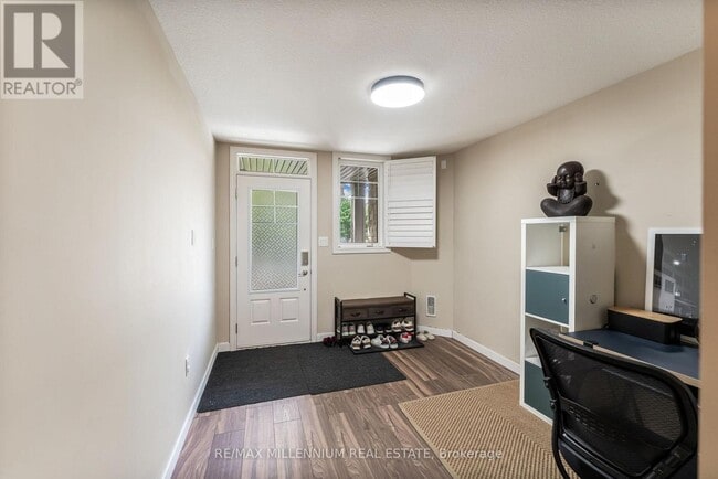 Building Photo - 18 Whaley Ln