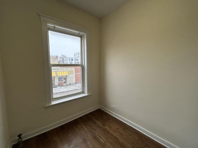 Building Photo - 0 bedroom in Chicago IL 60646