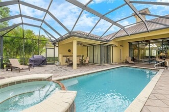 Building Photo - 975 Tivoli Ct