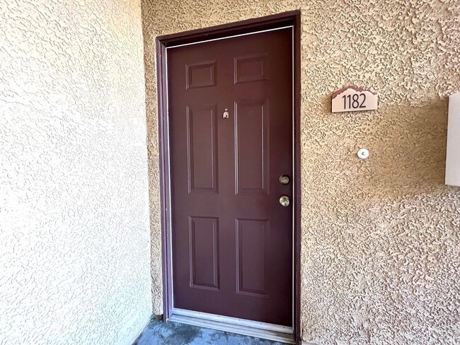 Building Photo - 8250 N Grand Canyon Dr