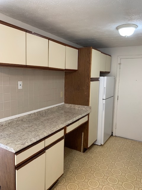 Kitchen - 161 Downey Dr