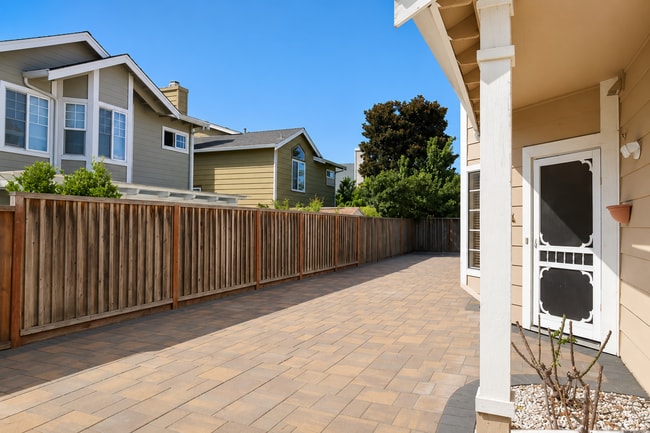 Building Photo - Amazing Spacious Home in Fremont w/Bonus Loft - Ardenwood!