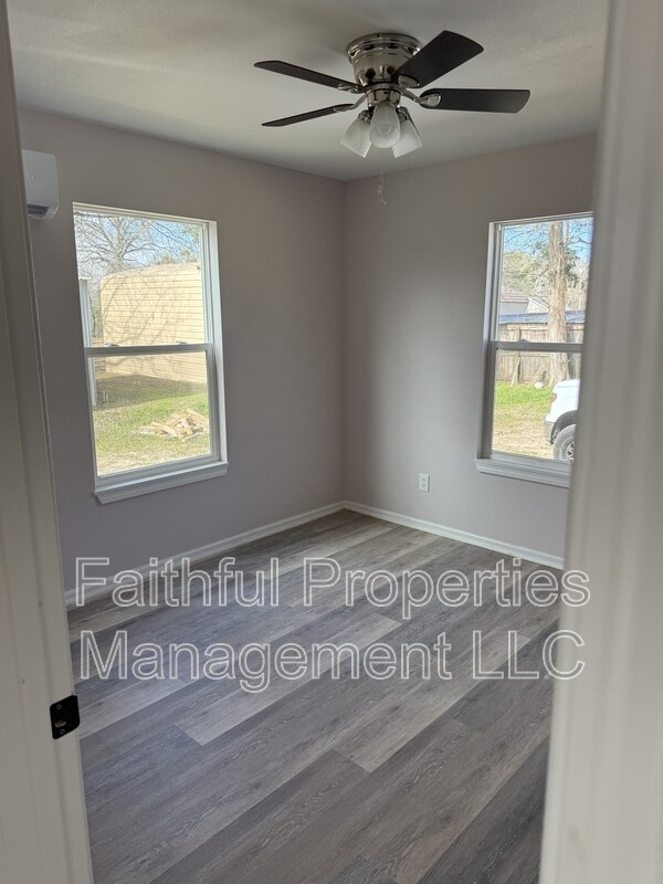 Foto del edificio - 13142 Big Oak Bay Rd