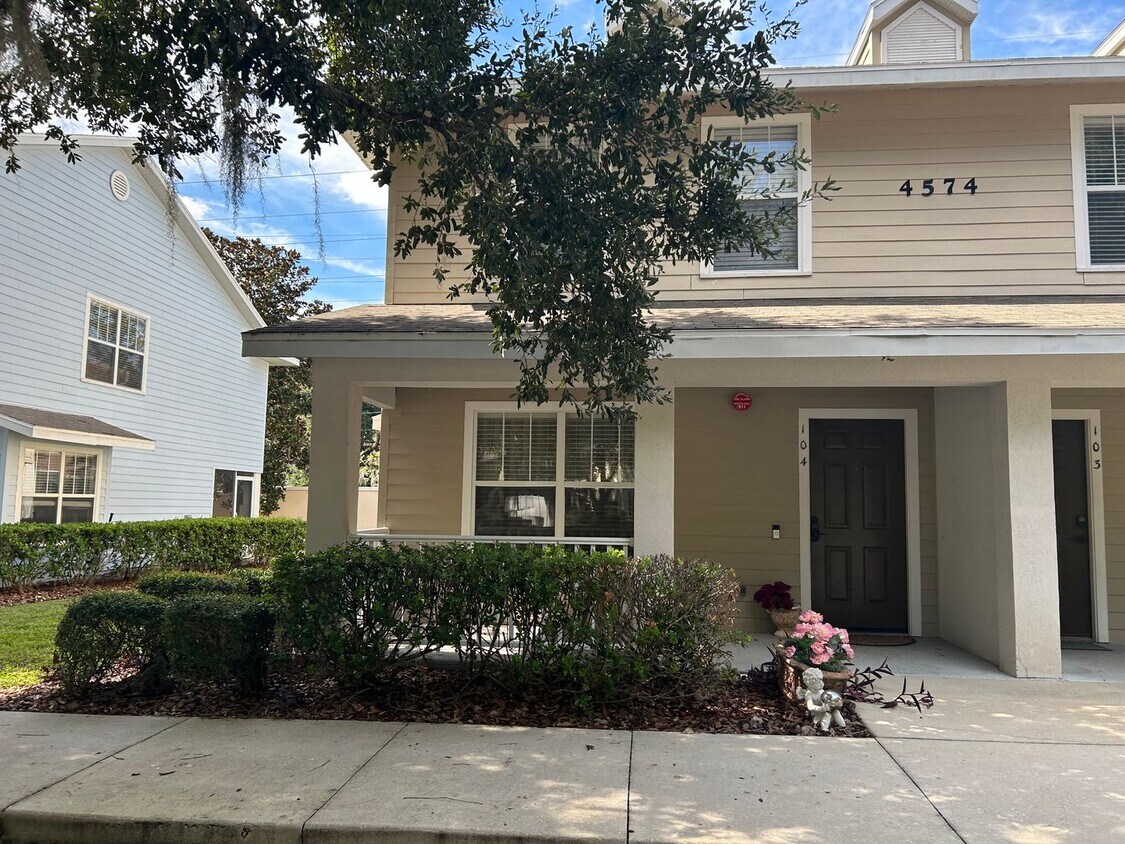 Foto principal - Charming 3/2.5 Condo in SW!