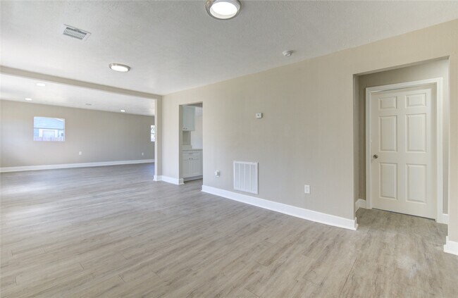 Foto del edificio - 3020 2nd Ave N