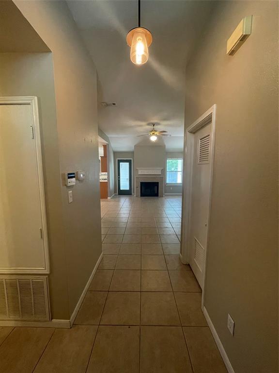 Building Photo - 3826 Westfield Dr
