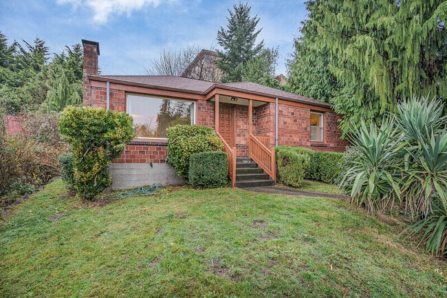 Photo - 228 NW 56th St House