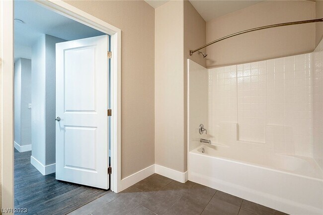 Building Photo - 845 Pantara Pl