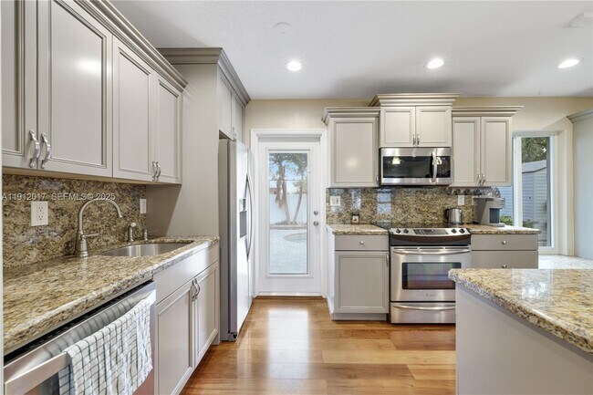 Foto del edificio - 1311 NE 26th Terrace