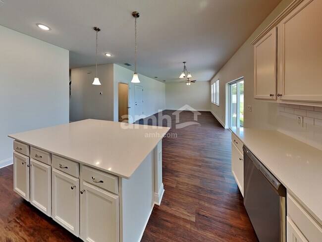 Building Photo - 984 Summer Stone Lp