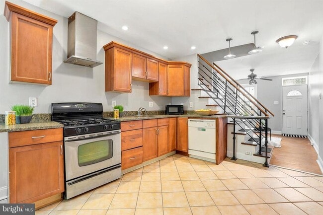 Building Photo - 4441 Silverwood St