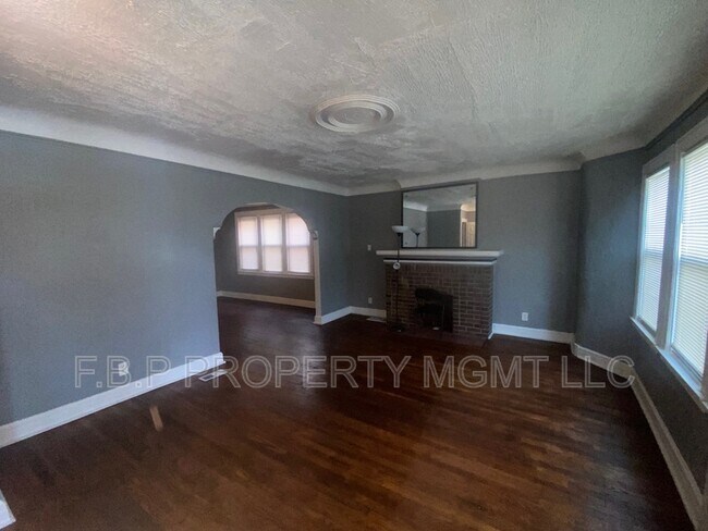 Foto del edificio - 3831 Waverly St