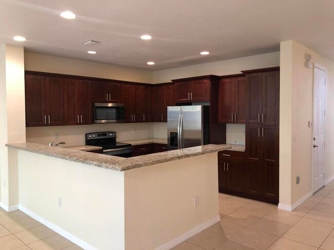 Building Photo - 6274 S Military Trail