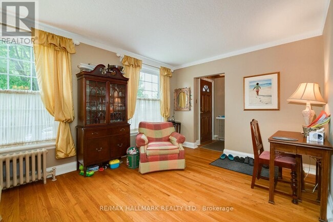 Building Photo - 42 Hunt Club Dr