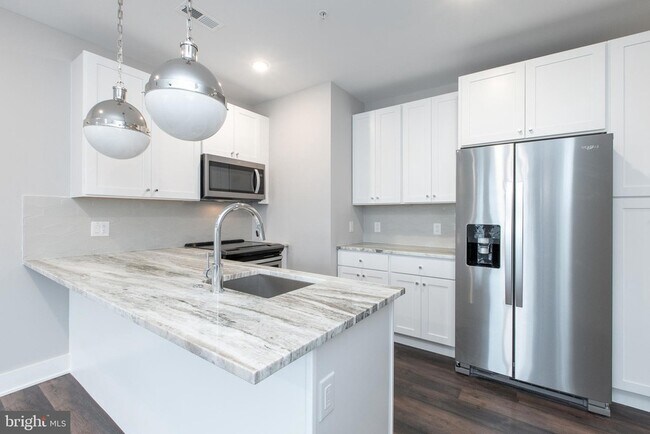 Building Photo - 45 W Haines St