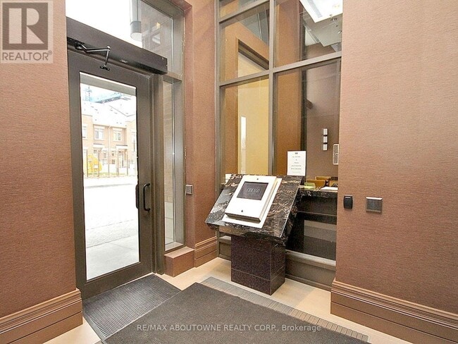 Building Photo - 385 Prince of Wales Dr