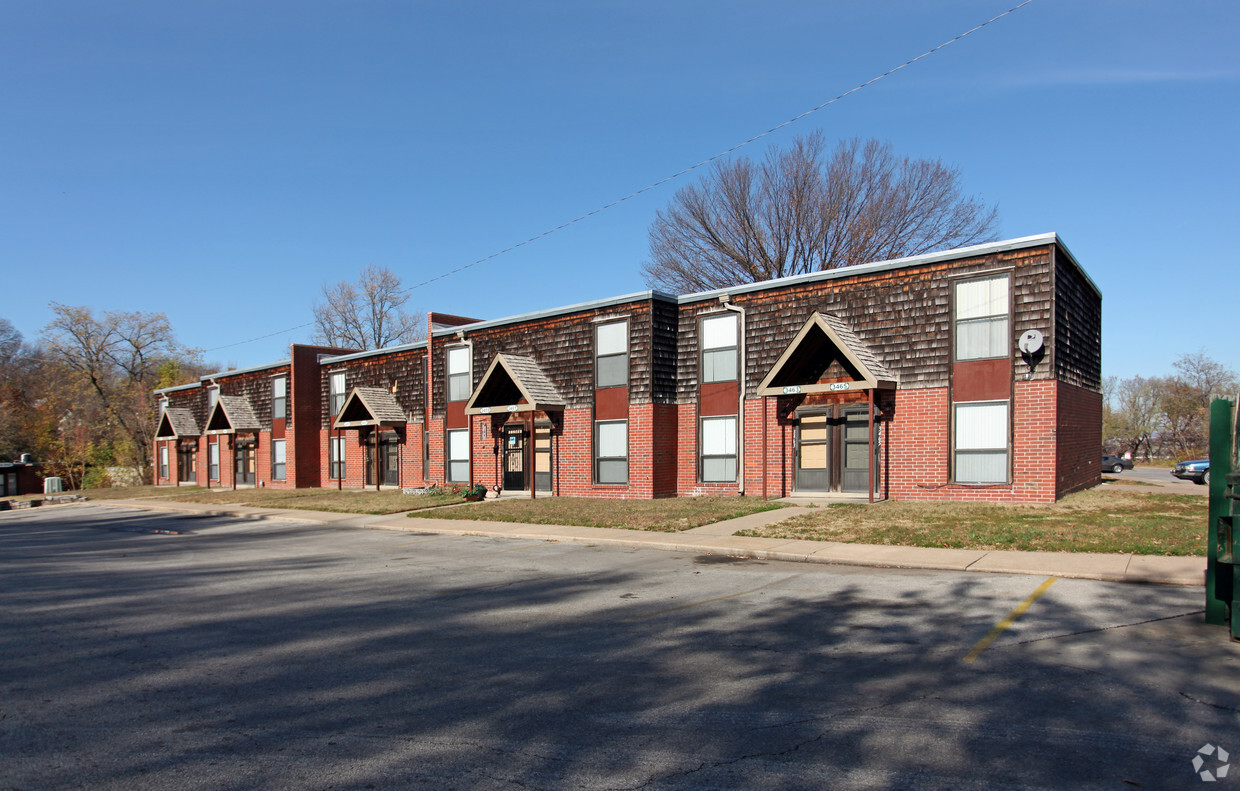 Primary Photo - Woodbridge Apartments