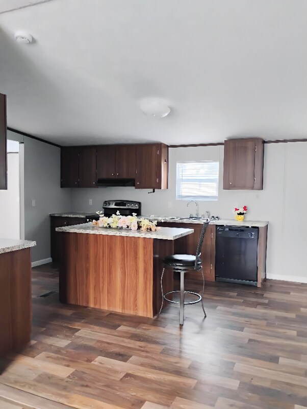 Building Photo - 161 Rainbow Dr