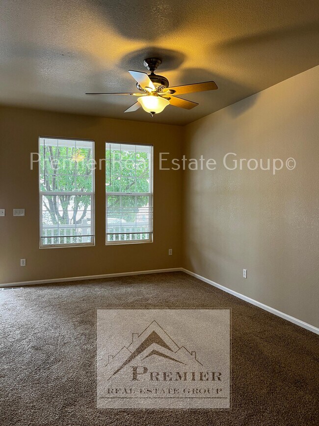 Foto del edificio - 7926 Sandy Springs Point