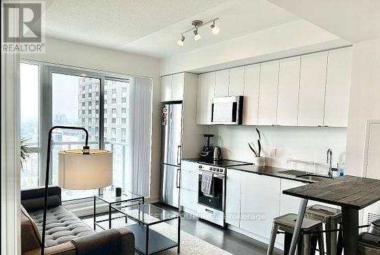 Building Photo - 49 E Liberty St