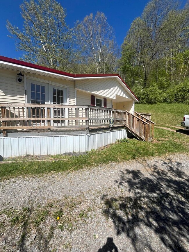 Foto del edificio - 1309 1/2 N Lewis St - Glenville