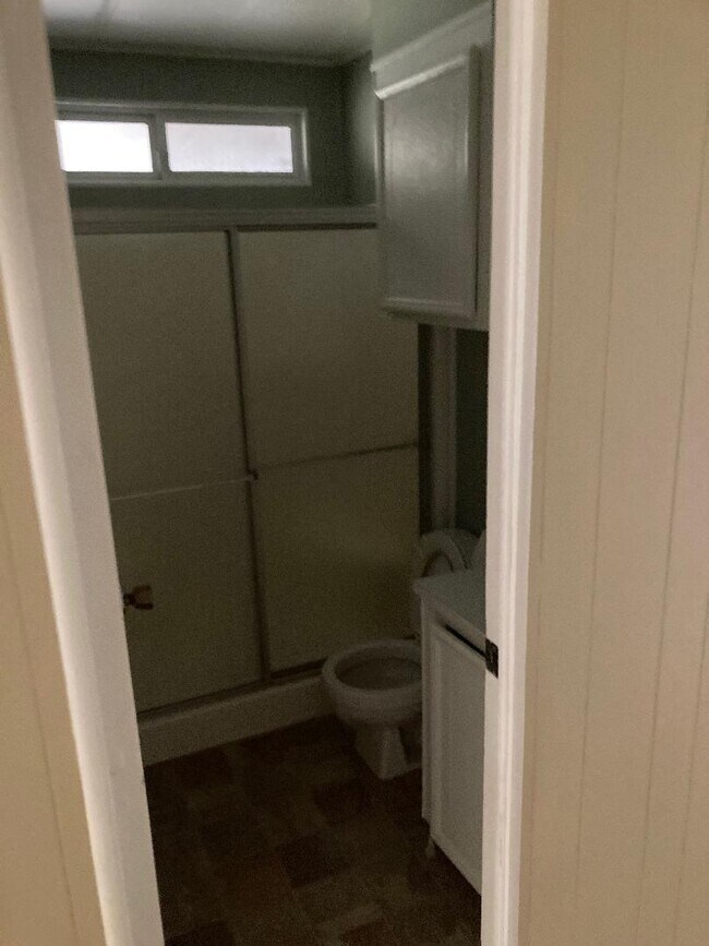 Foto del edificio - 680 Dutch Creek Rd