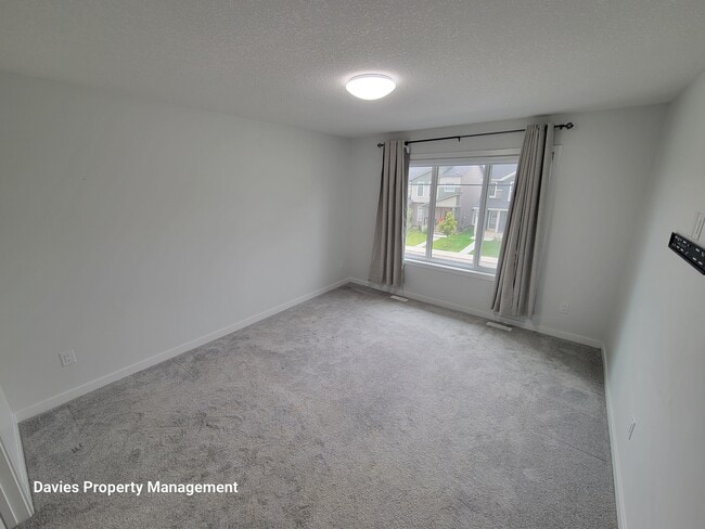 Building Photo - 7122 Chivers Cl SW