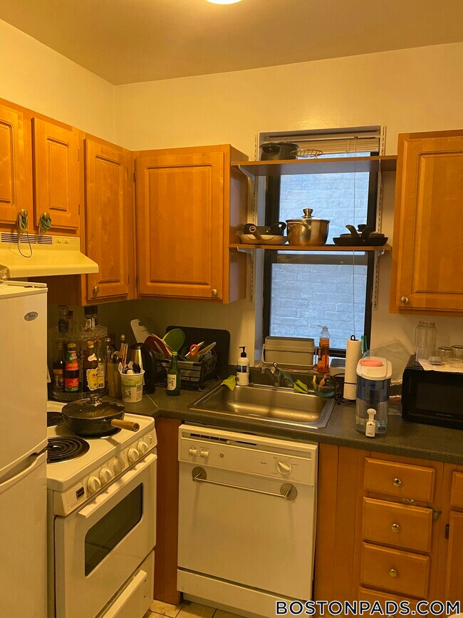 Foto del edificio - 829 Beacon St