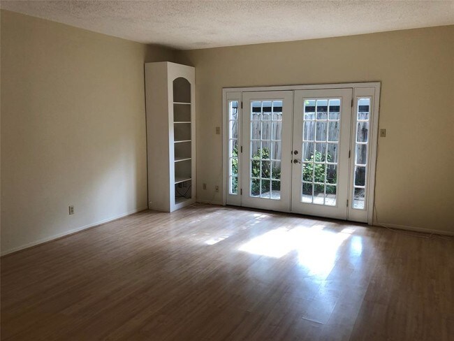 Foto del edificio - 3719 Wakeforest Ave