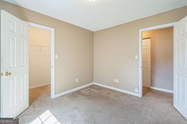 Building Photo - 4862 Ozment Tr