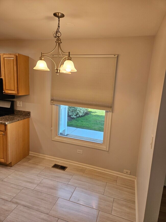 Building Photo - 1054 Hampton Hbr