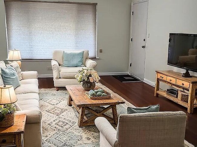 Foto del edificio - 1260 S Klein Ave