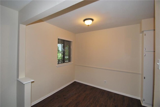 Building Photo - 5004 Live Oak St