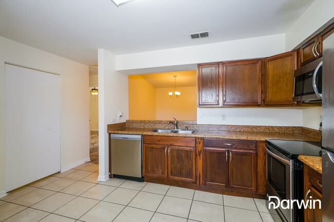 Foto del edificio - 656 Bryan Terrace Drive, Brandon, FL 33511