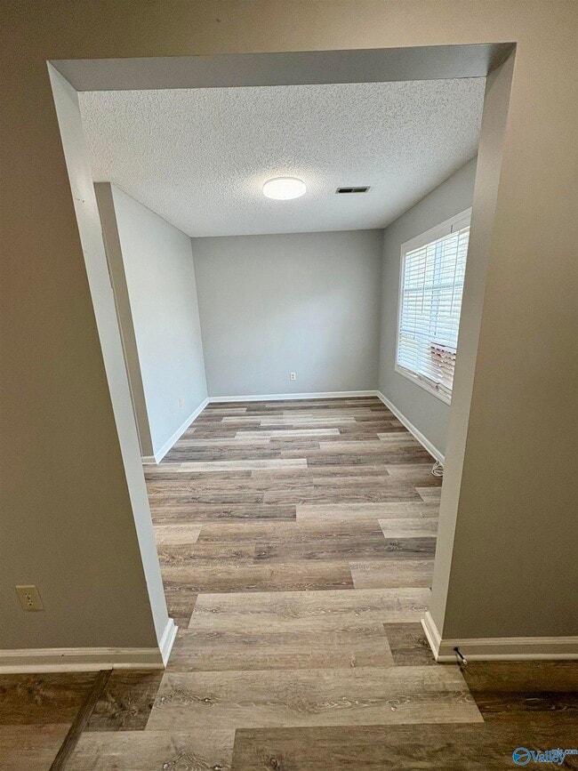 Foto del edificio - 317 Chateau Dr SW