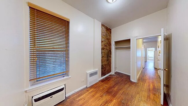 Building Photo - 329 E 33rd St