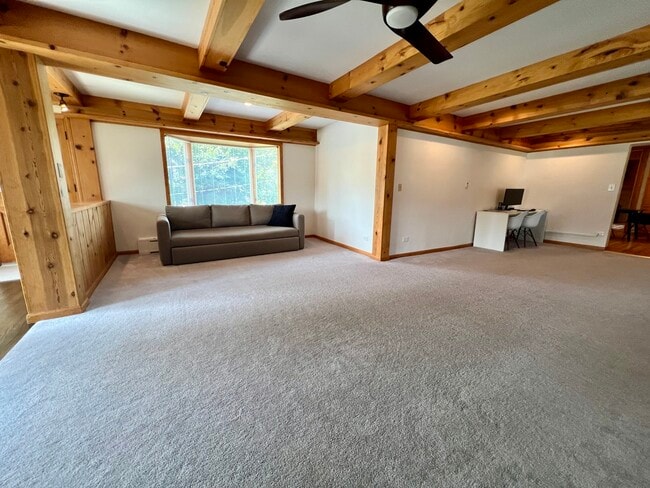 Building Photo - 1804 Chapel Ct