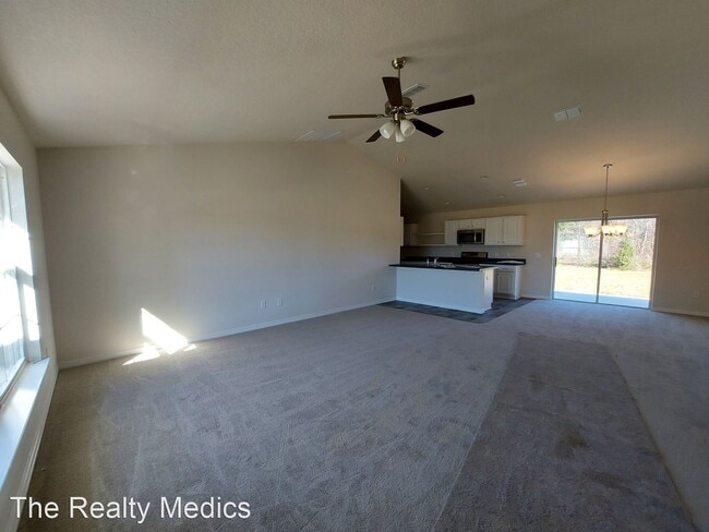Foto del edificio - 3 br, 2 bath House - 3377 SW 153rd Place Rd