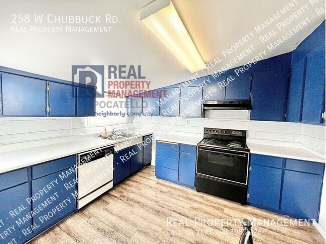Foto del edificio - 2 bed 1 bath House - 1 car Garage- Dogs Ne...