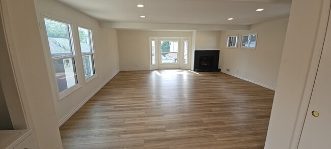 Photo - 6376 W 83rd St (Los Angeles, CA) House