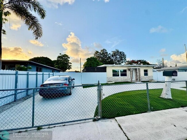 Foto del edificio - 921 Fisherman St