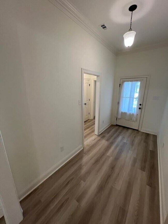 Foto del edificio - Trendy, 3 bedroom, 2 bath home in coveted Kenilworth Crossing Community near LSU