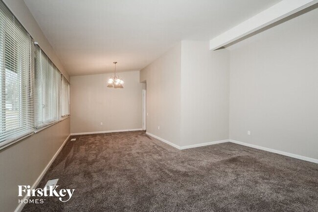 Building Photo - 2320 Palomino Ln