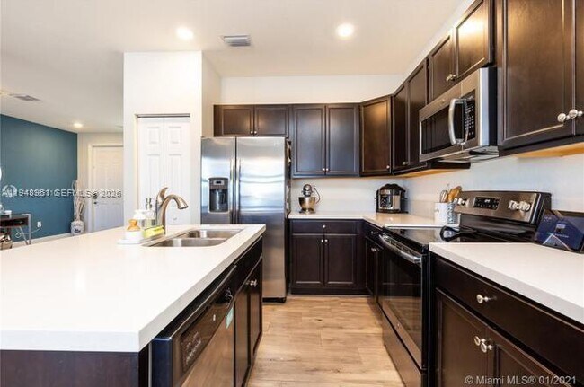 Foto del edificio - 10034 W 32nd Ln