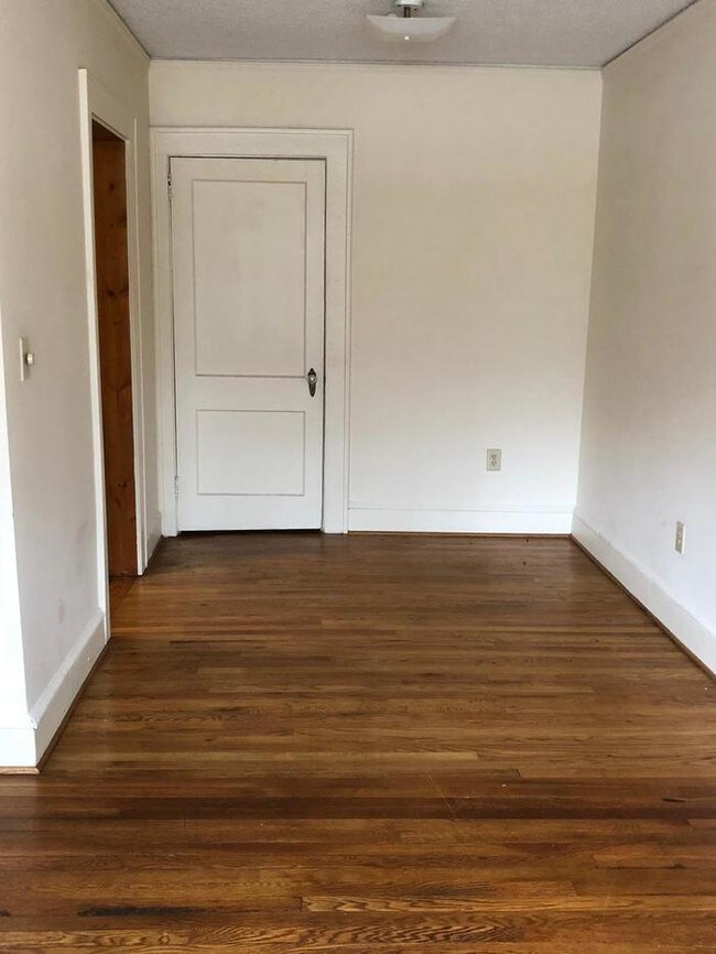 Building Photo - 2 bed 1 Bath off Augusta Road