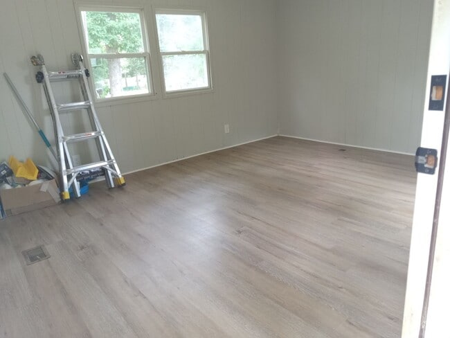 Foto del edificio - Updated Home in Laurel Lakes NJ FOR RENT $...