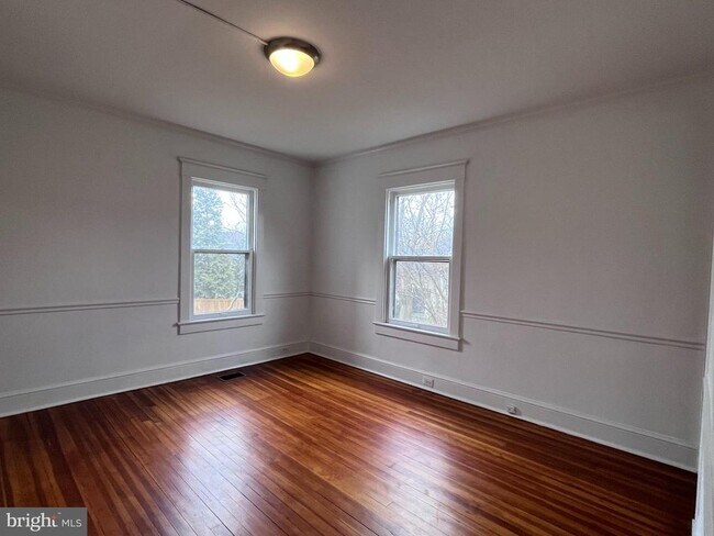 Foto del edificio - 4043 20th St N