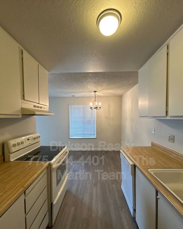 Foto del edificio - 4604 Neil Rd